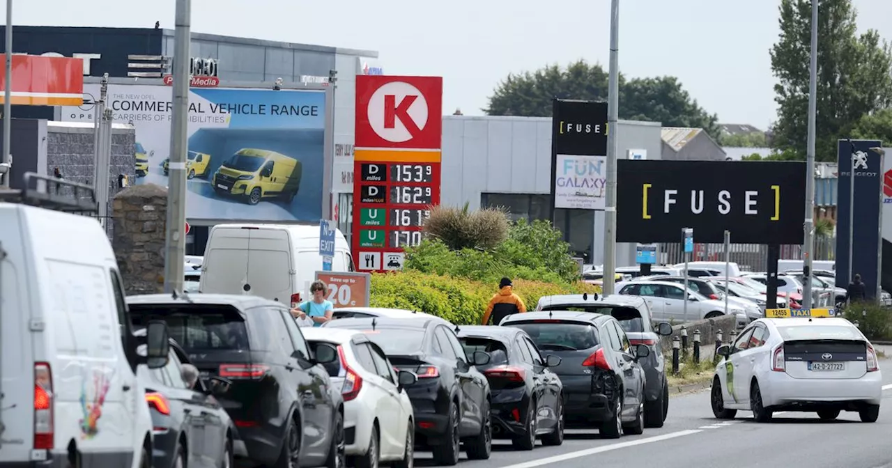 Pictures: Long queues form as Irish motorists avail of Circle K fuel discounts