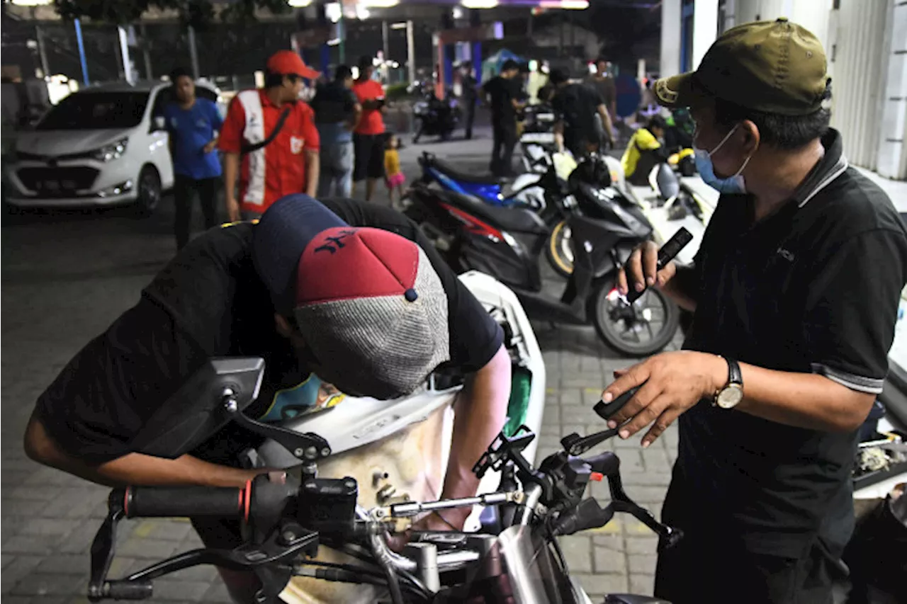 4 Bahaya jika Tangki Motor Sering Kehabisan Bensin