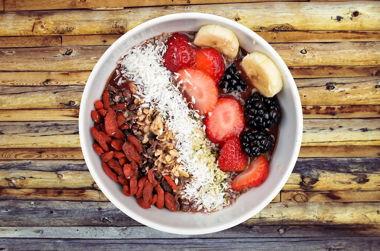 Researchers discover how high-fiber foods make people feel fuller