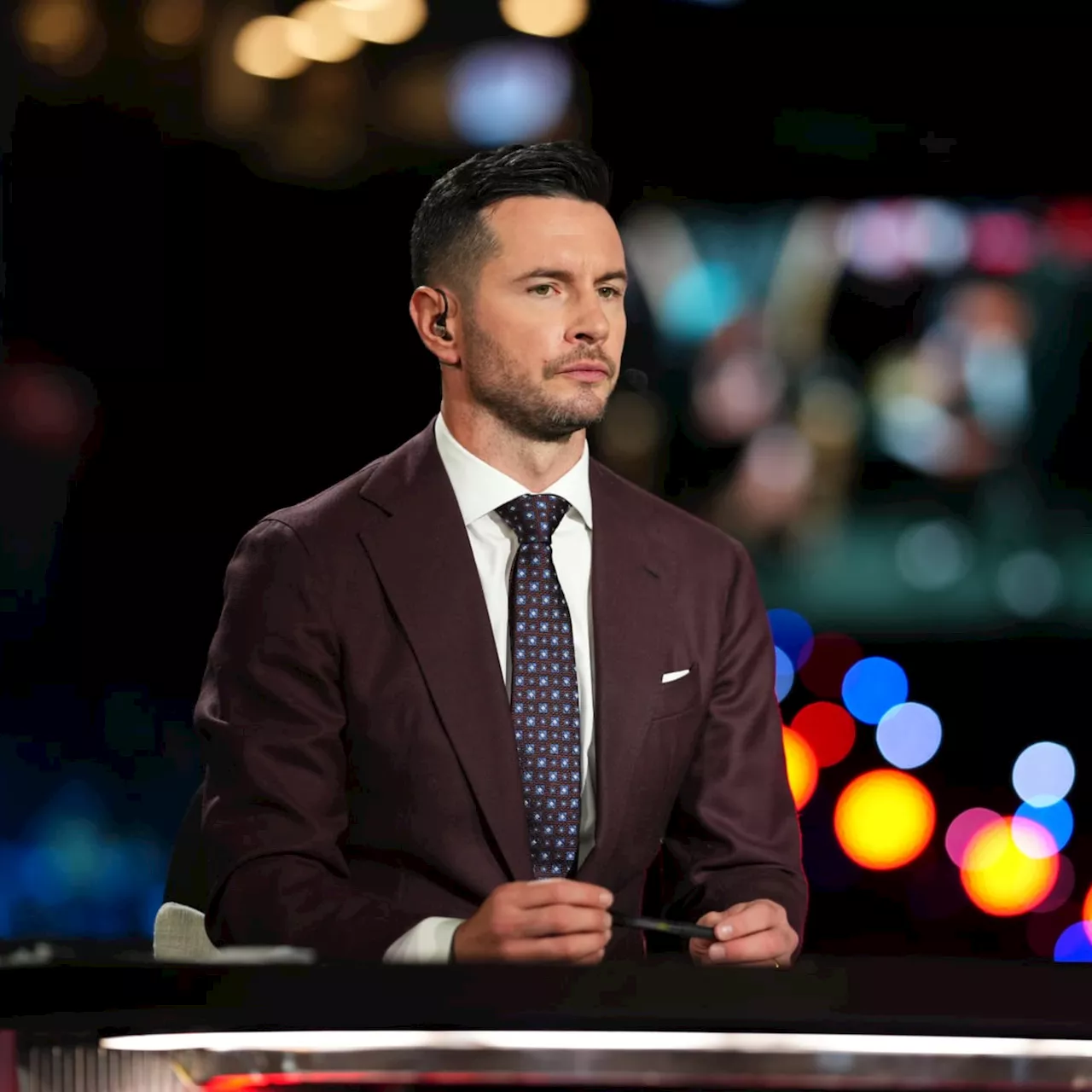 Lakers agree to coaching deal with TV analyst Redick: reports