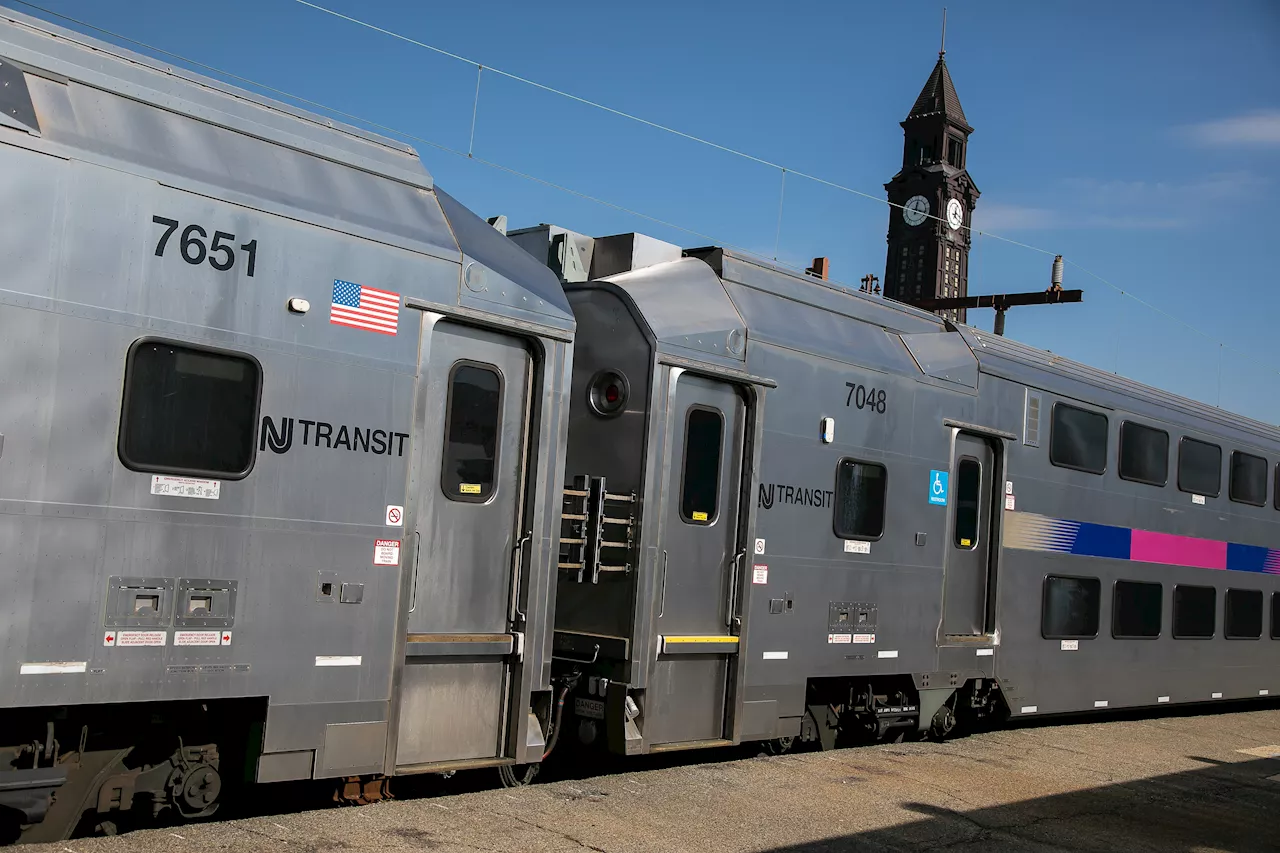 NJ Transit, Amtrak service suspended through New York due to power issues