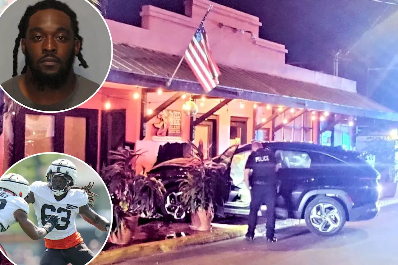 Browns' Lonnie Phelps arrested for DUI after crashing into Florida restaurant