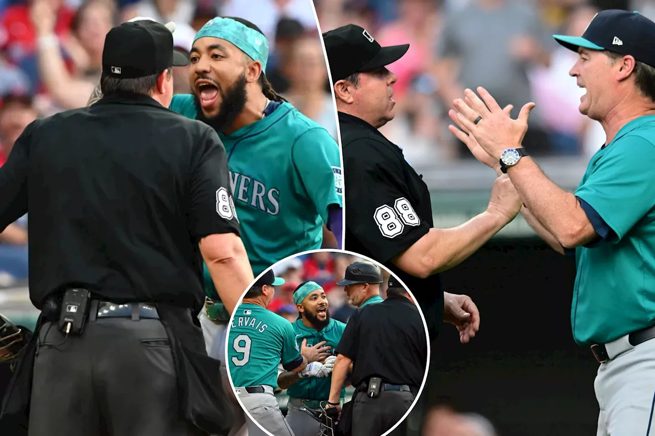 Mariners' J.P. Crawford, Scott Servais ejected after unloading on umpire for missed call