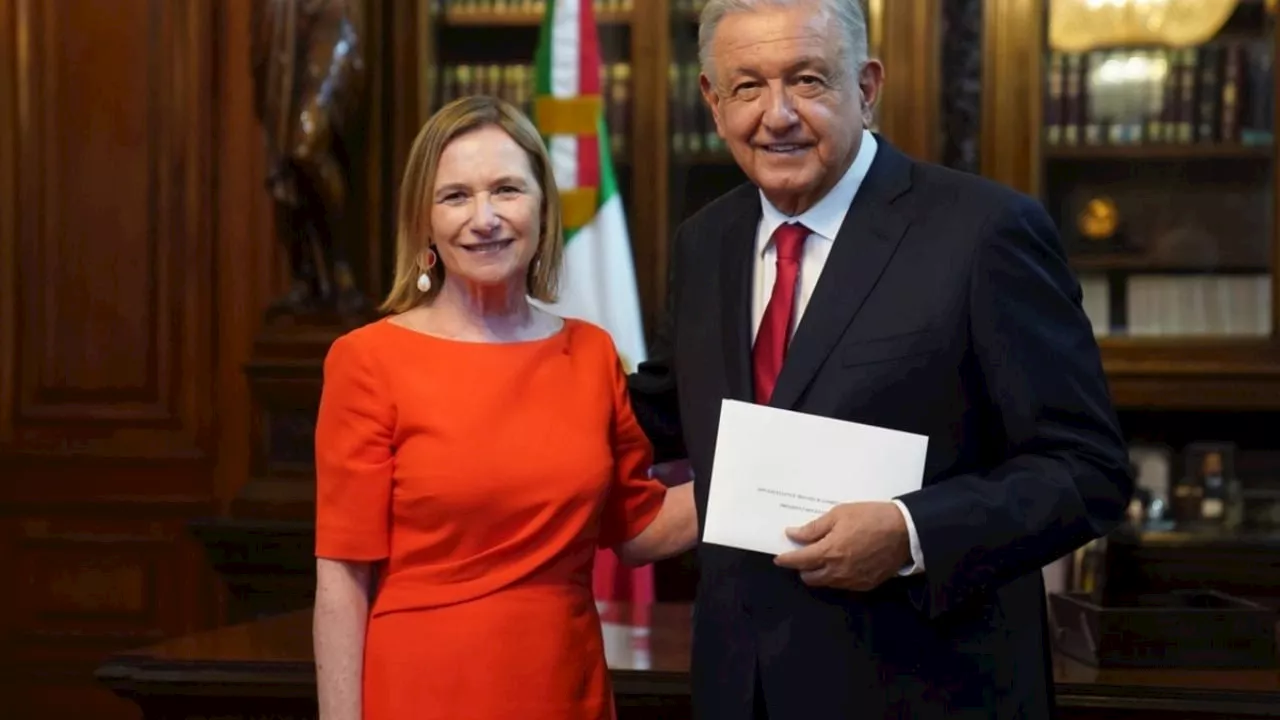 AMLO recibe las cartas credenciales de 14 embajadores en México (Video)