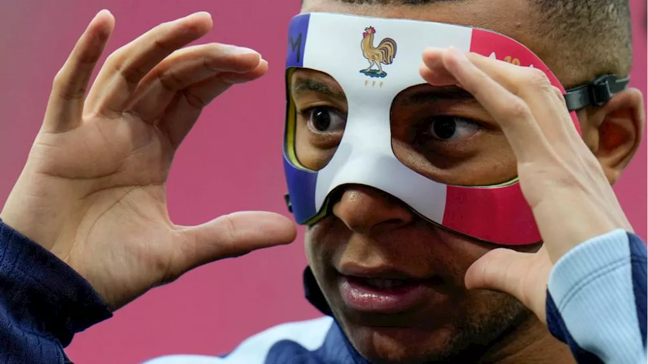 Tras fractura en la nariz, Kylian Mbappé entrena con máscara con la bandera de Francia