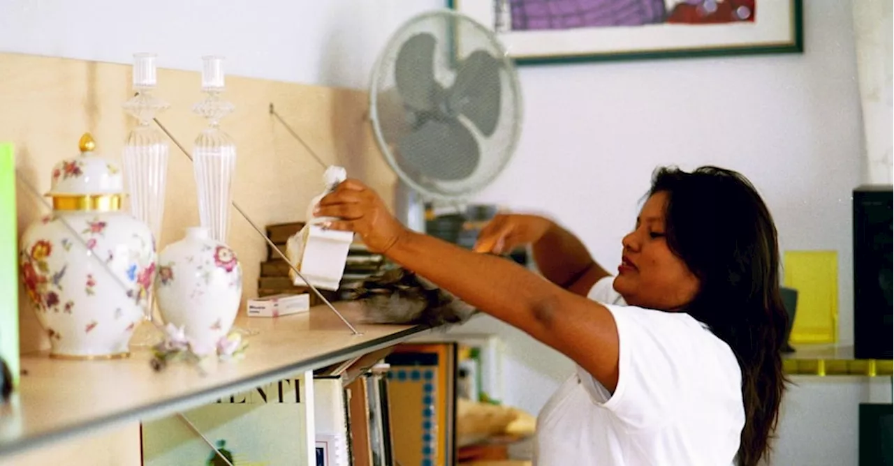 Aumentano gli anziani ma diminuisce il lavoro domestico regolare: -7,6% nel 2023