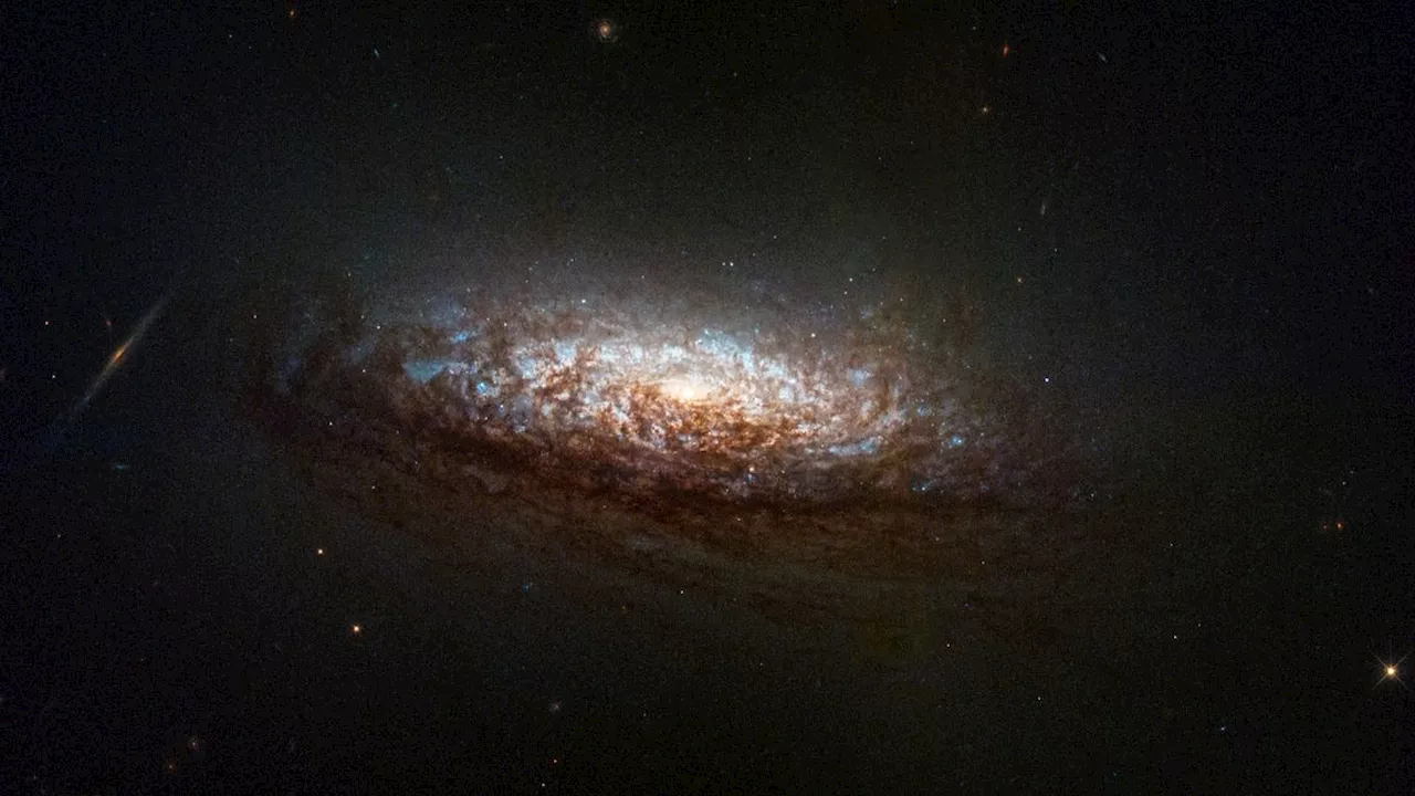 Hubble Telescope bounces back with glorious galaxy pic in '1-gyroscope mode'