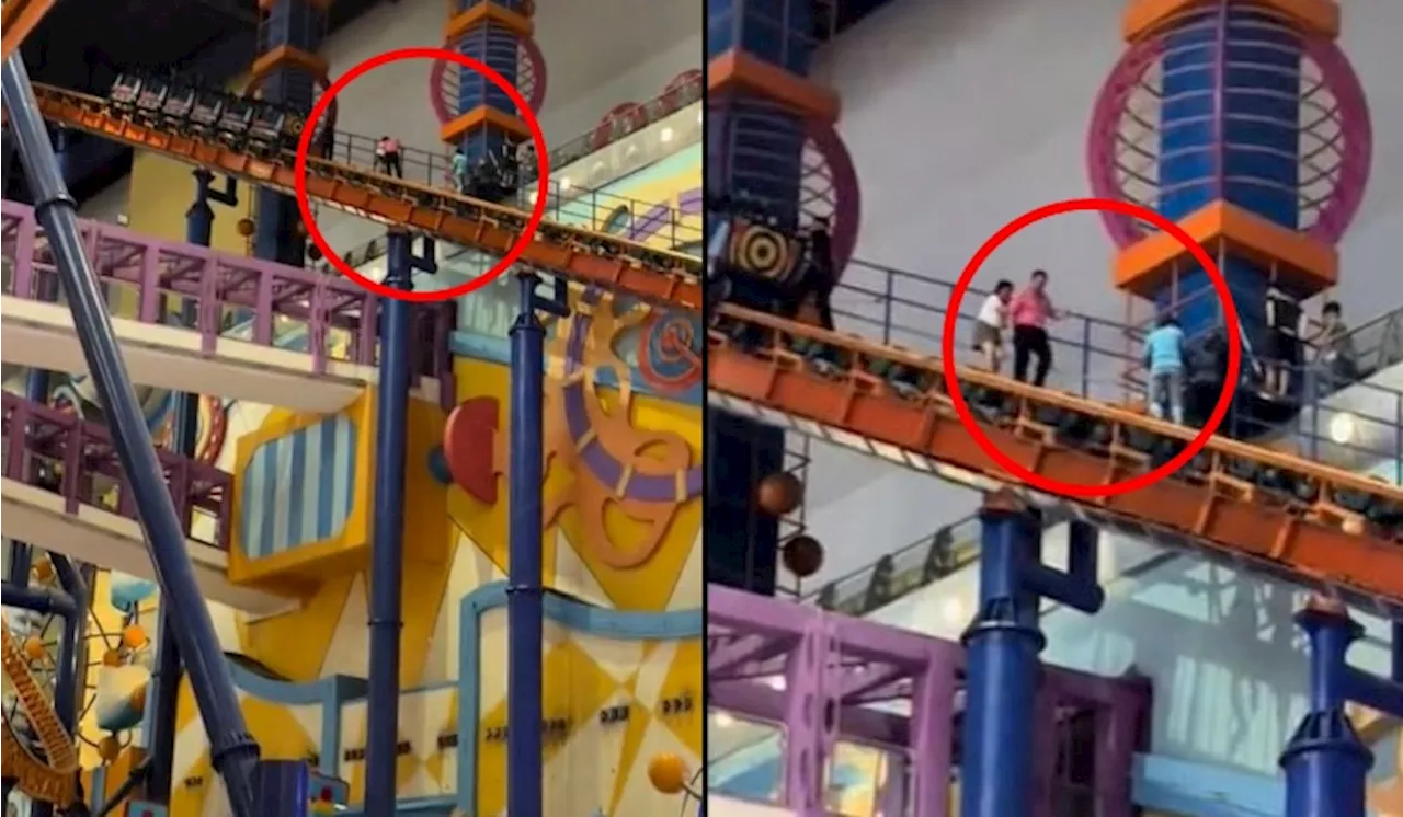 [Video] Roller Coaster Tiba-tiba Berhenti, Pengunjung Terpaksa Berjalan Turun Guna Tangga Tepi Trek