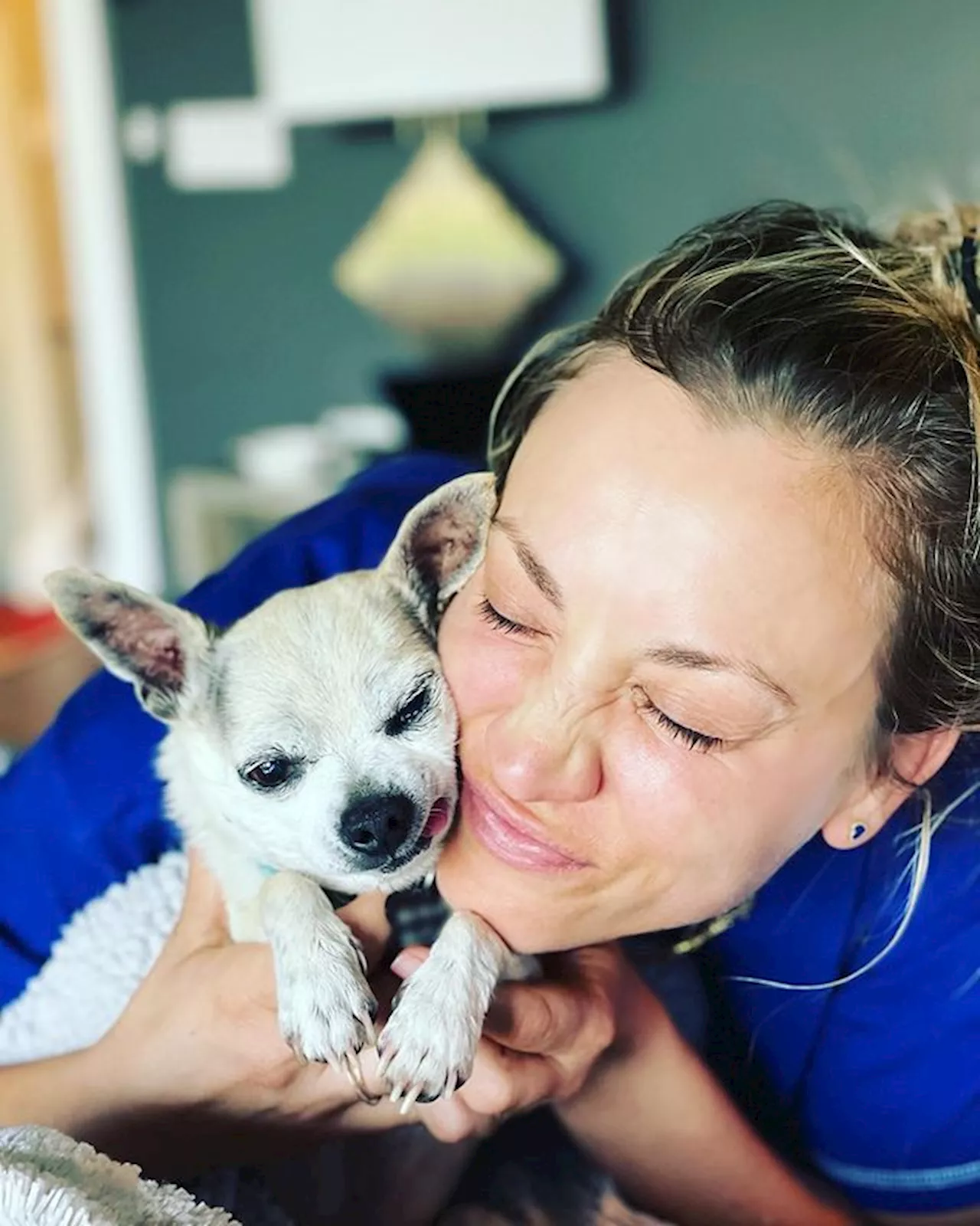 Famous pets: Remembering Kaley Cuoco’s beloved Dumpy