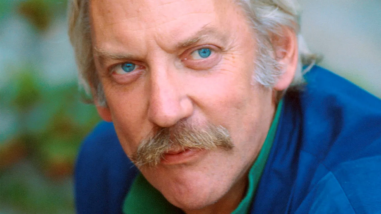 Donald Sutherland, Star of 'Ordinary People,' 'Klute,' and the 'Hunger Games' Franchise, Dies at 88