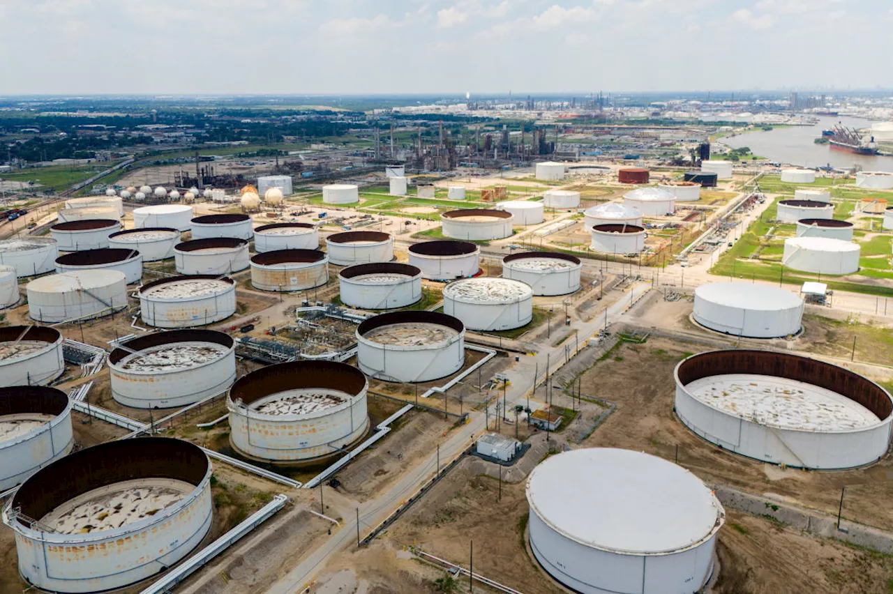 Oil expected to fall into $60 range in 2025 as inventories build: Citi