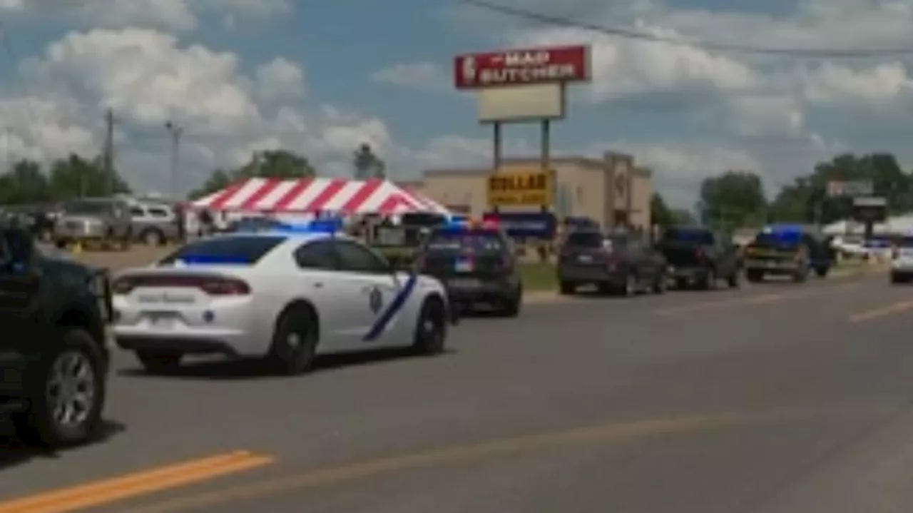 3 dead, multiple others hurt in shooting outside grocery store in Arkansas: state police