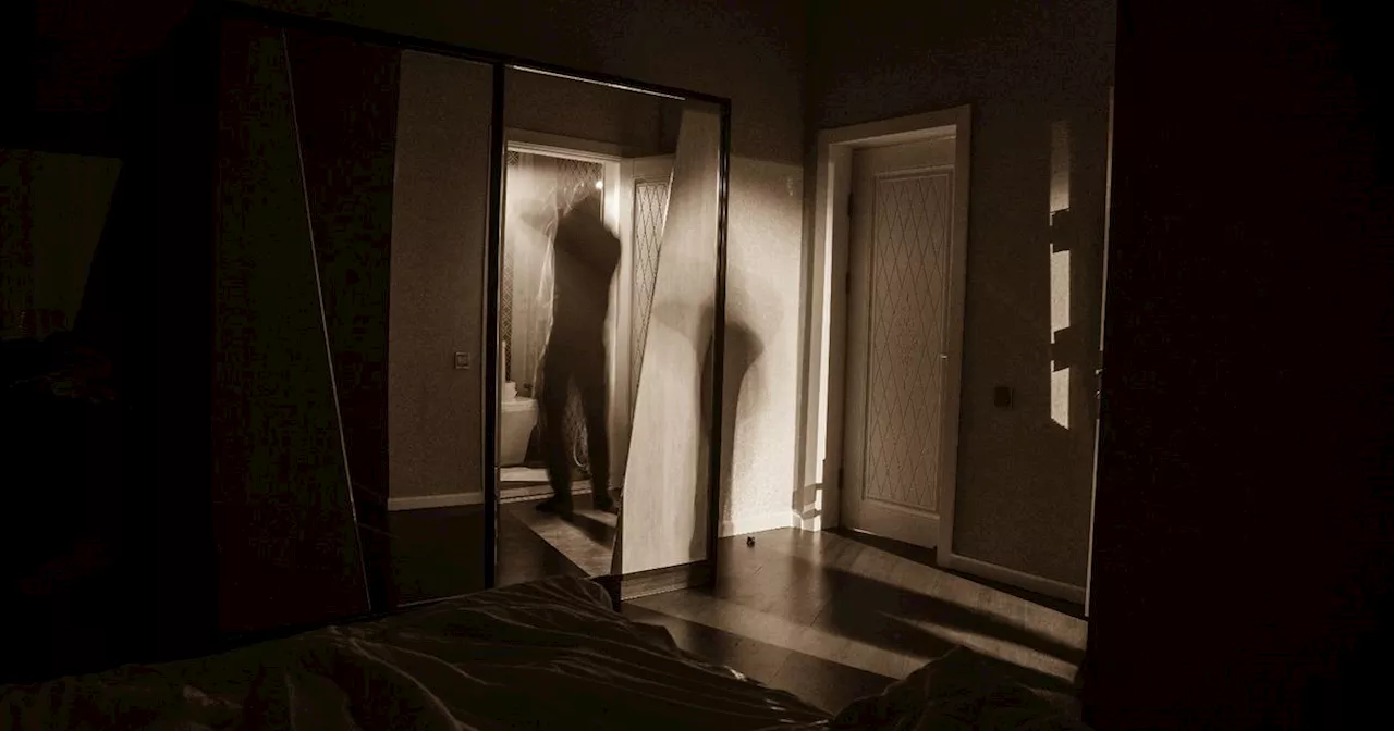 Boy discovers terrifying discovery after sneaking downstairs for midnight snack