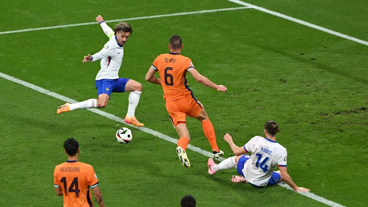 Olanda-Francia 0-0: qualche errore in zona gol, sostanziale equilibrio