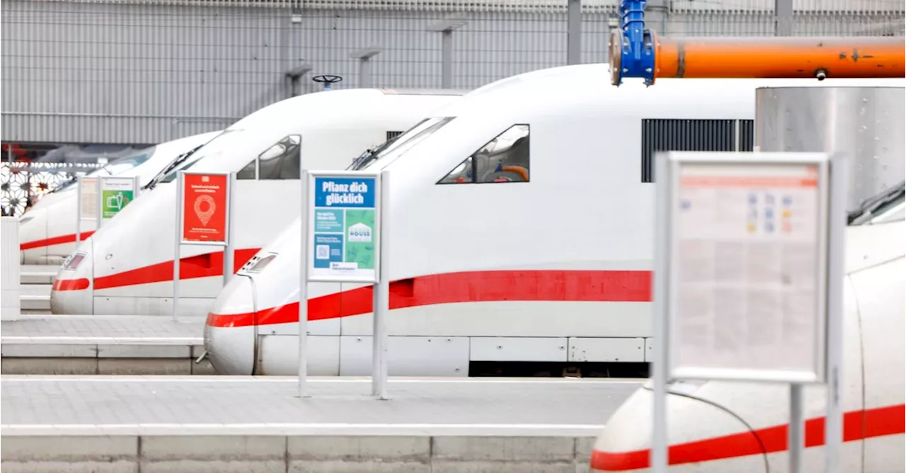 Schlag für DB: Jetzt muss die Bahn selbst mal auf den Zug warten