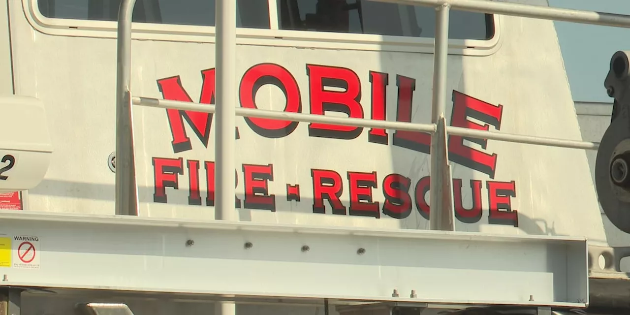 New boathouse and lift revealed for Mobile Fire Rescue Department’s new fire boat