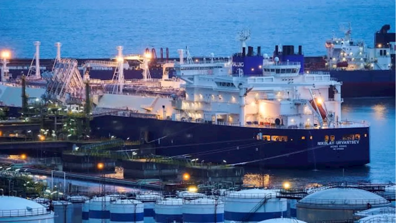 EU imposes sanctions on Russian LNG