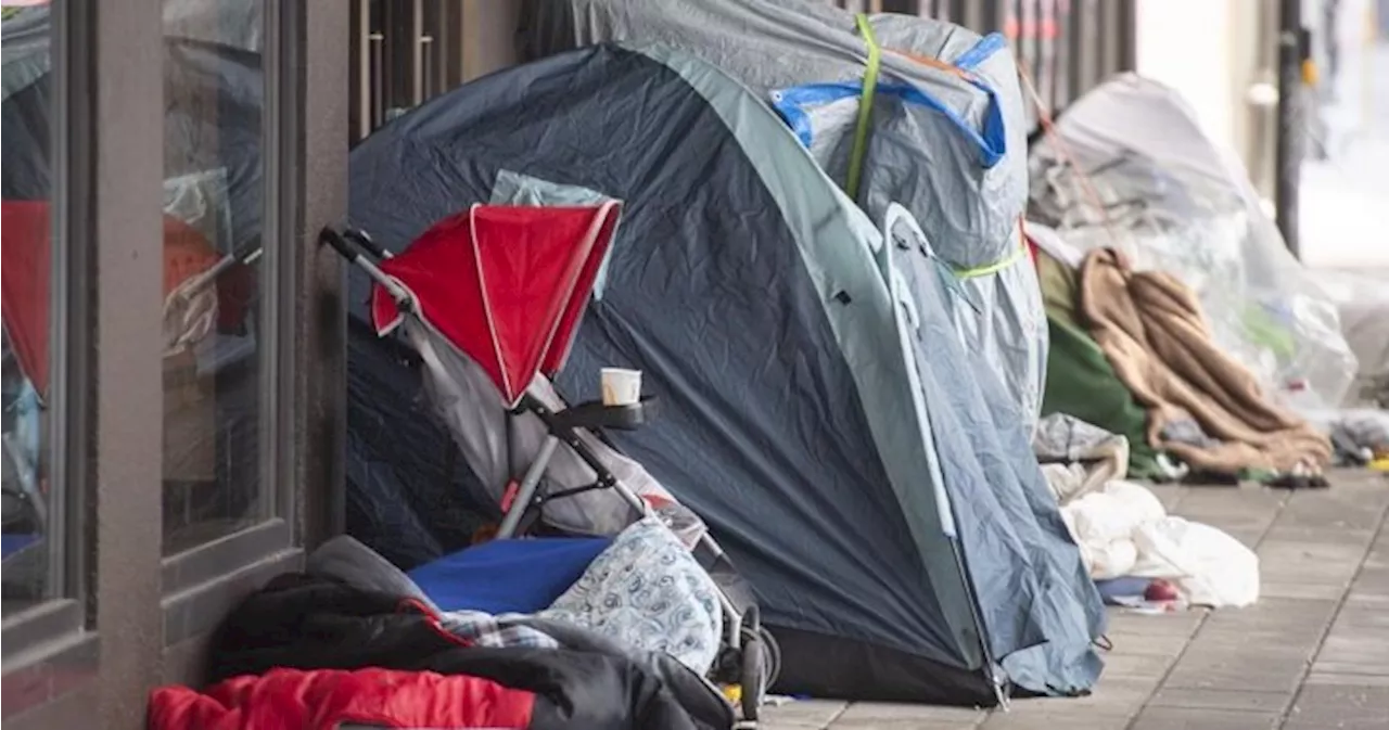 Homelessness: Quebec, Ottawa announce $115M for emergency housing in Montreal