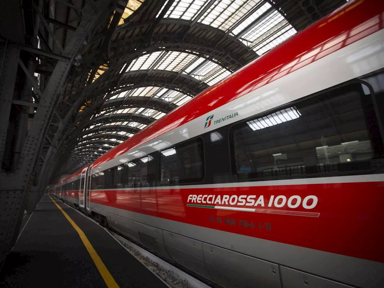 Guasto alla linea: Frecciarossa fermo alle porte di Roma con 500 passeggeri