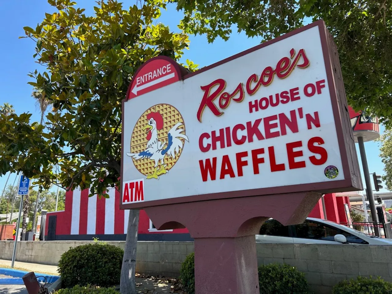 Roscoe’s House of Chicken and Waffles to close its Pasadena location