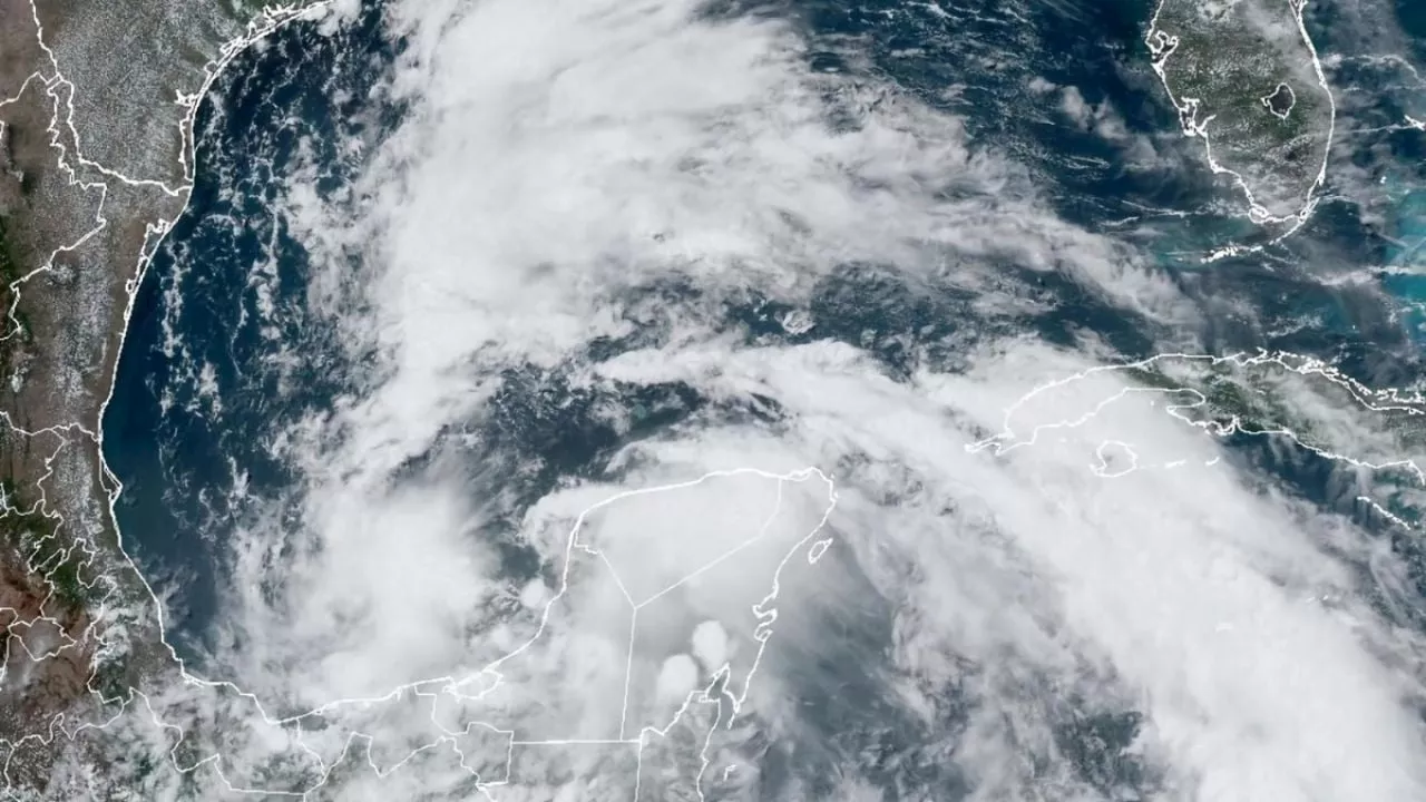 Nuevo ciclón tropical &quot;Beryl&quot; tocaría tierra el domingo en Veracruz: Conagua