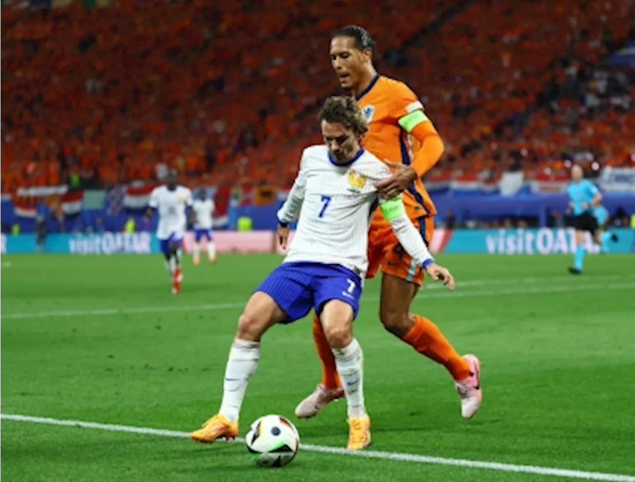 Netherlands and France edge closer to Euro last 16 after stalemate