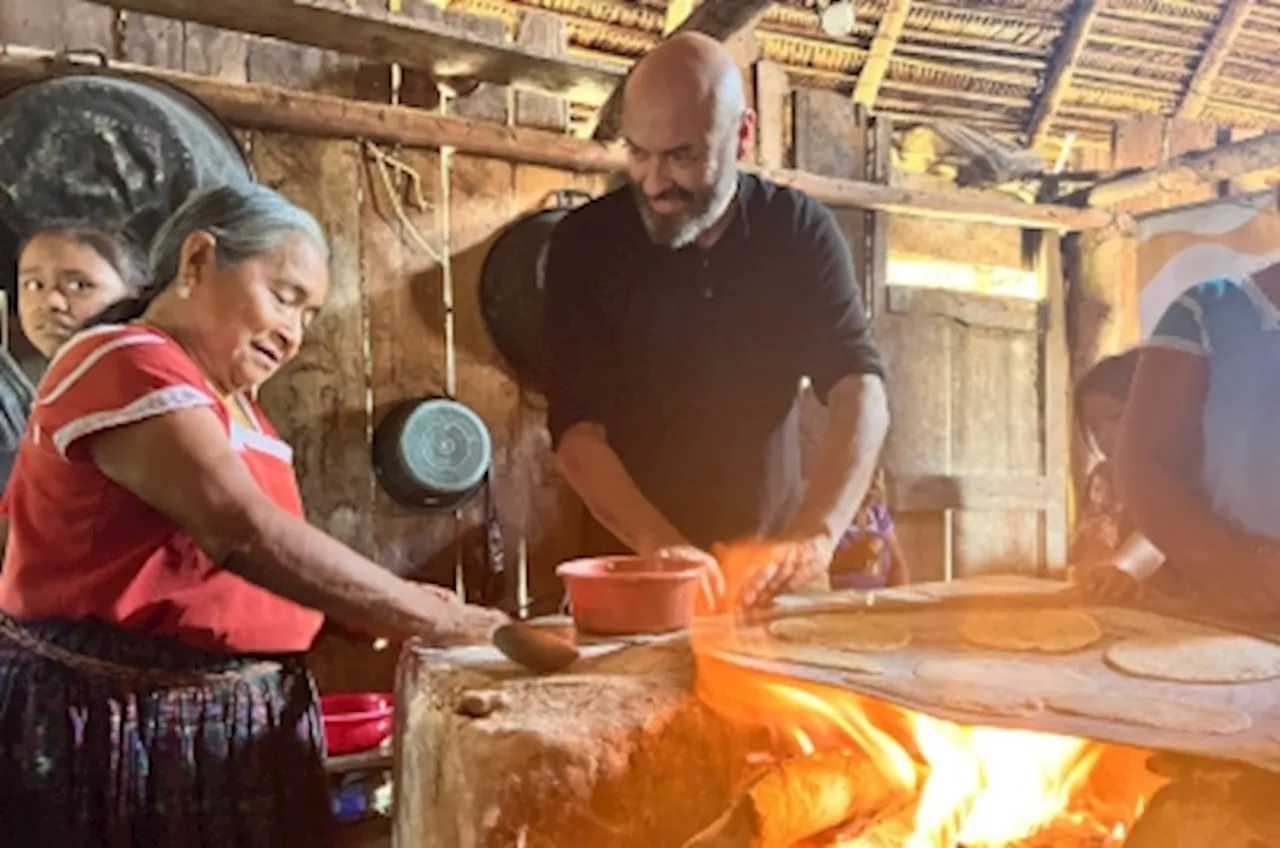 Who is chef Andrés Torres, winner of gastronomy’s humanitarian impact award?