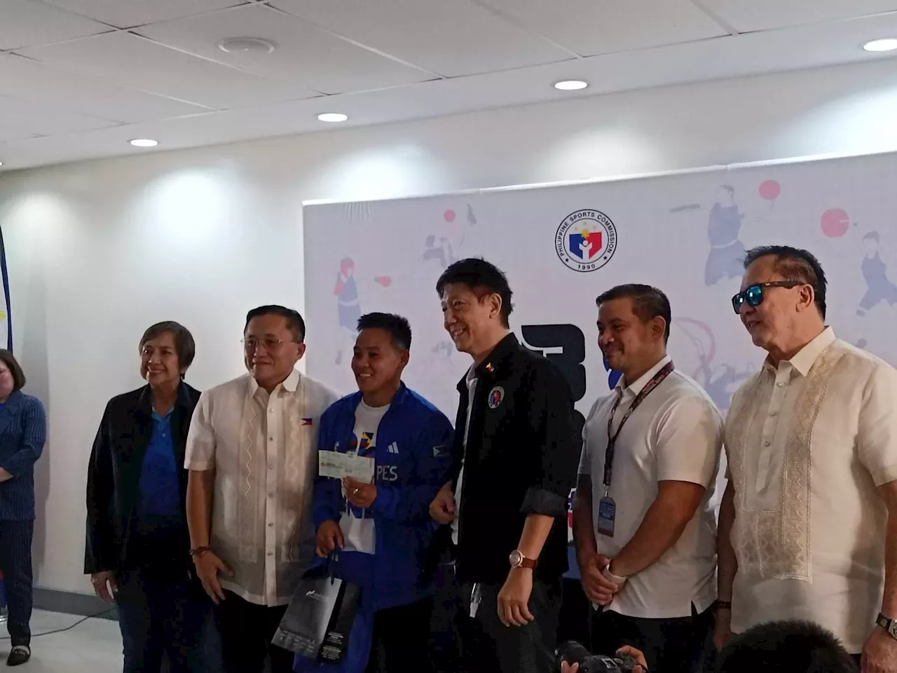 Olympic-bound PH athletes receive financial assistance from Sen. Bong Go