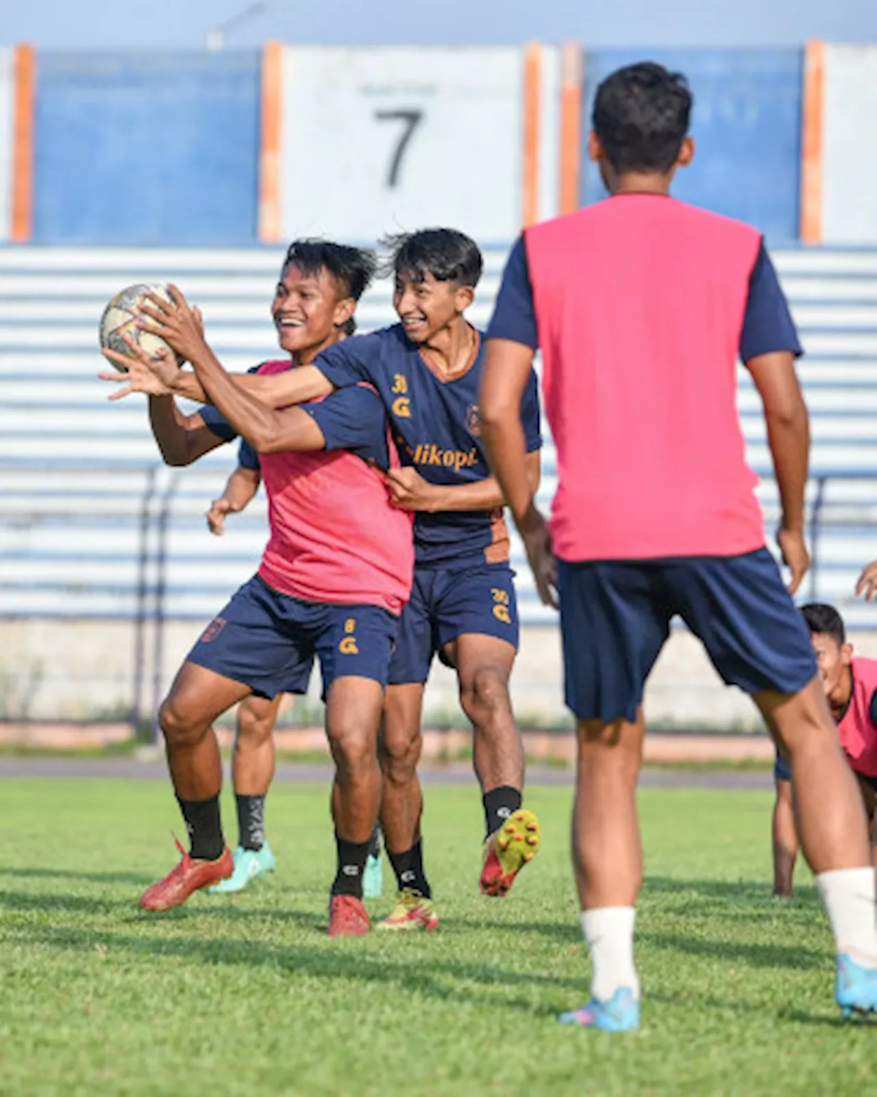 Persela Lamongan Pertahankan Tujuh Pemain untuk Musim Depan