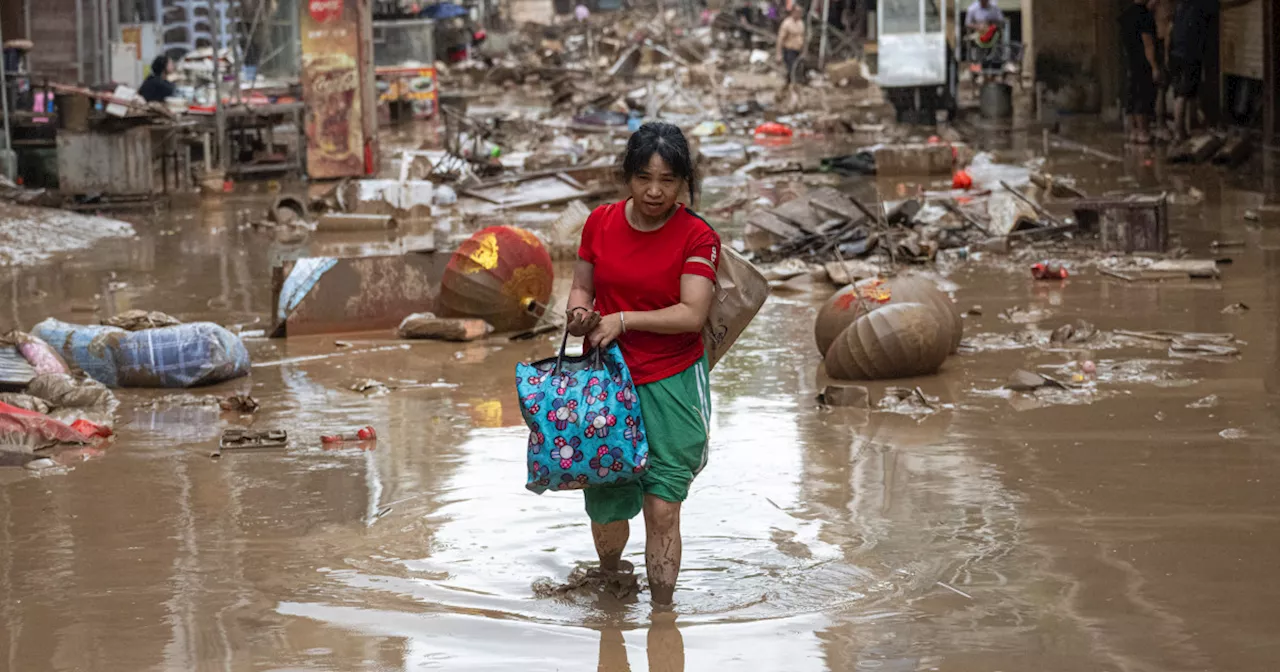 Historic flooding in southern China, Guangdong, kills 47