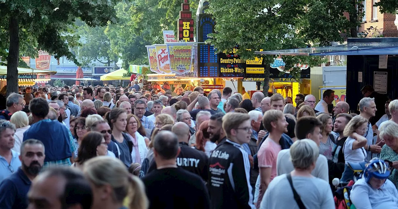 Erstmals mit Fahrgeschäften: 50. Bad Oeynhausener Innenstadtfete lockt mit Musik und Kirmesflair