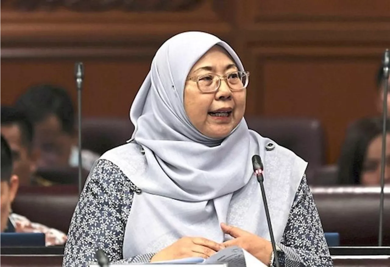 Domestic Trade Ministry ready to help tow truck operators in appeal for diesel subsidy, says Fuziah