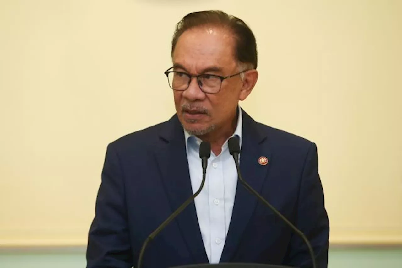 Let Speaker decide on rogue Bersatu reps’ seats, says Anwar