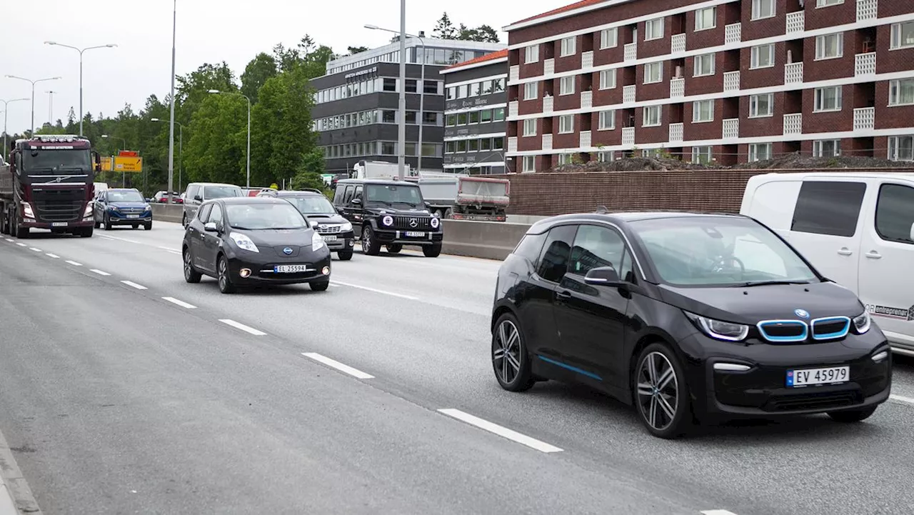 Kollektivfelt ble stengt for elbiler – Ap krever penger til mer buss