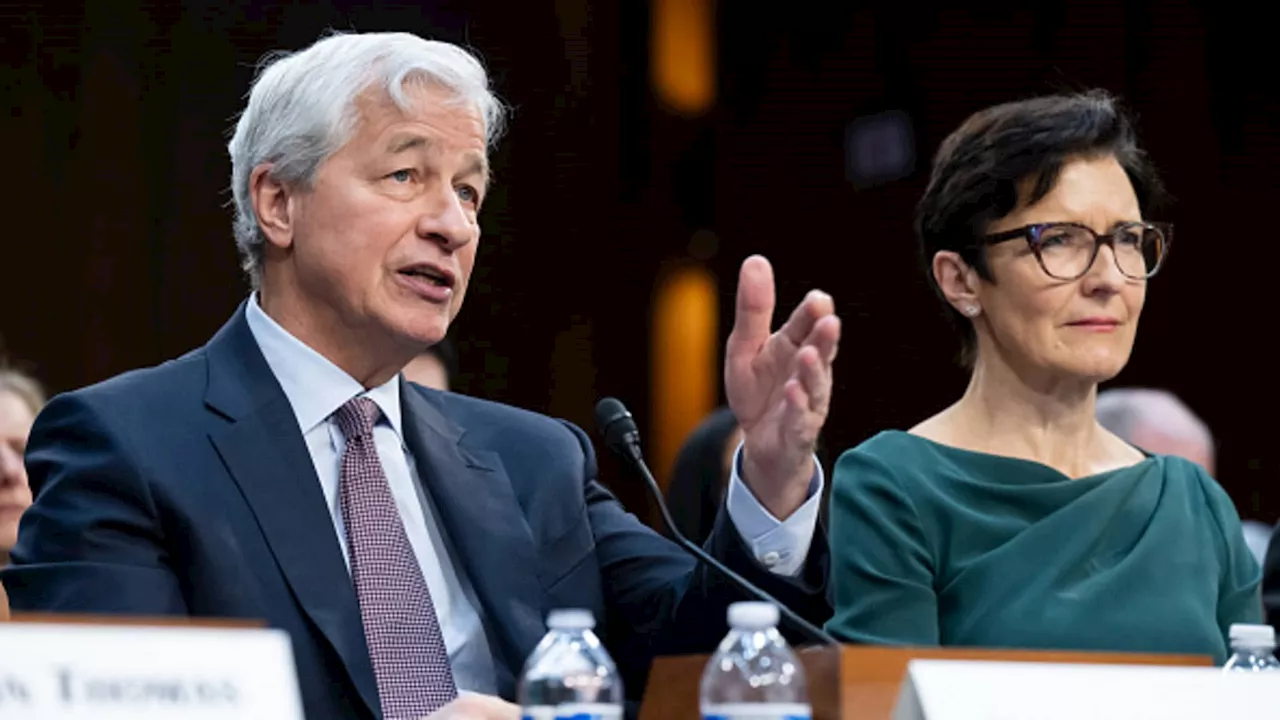 หน่วยงานกำกับดูแลโจมตี Citigroup, JPMorgan Chase, Goldman Sachs และ Bank of America เกี่ยวกับแผนการใช้ชีวิต