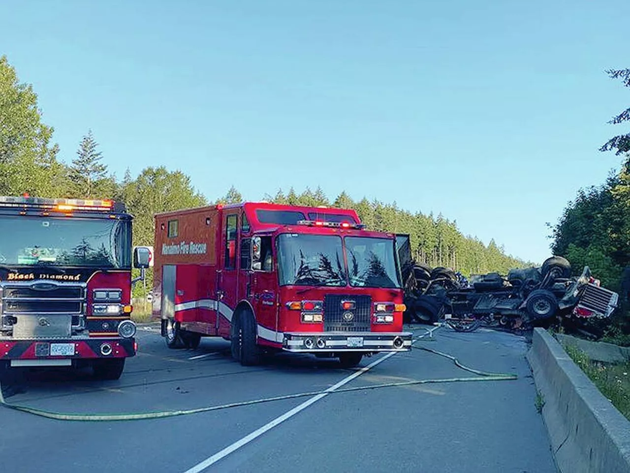 Police still seeking witnesses to Nanaimo Highway 19 crash