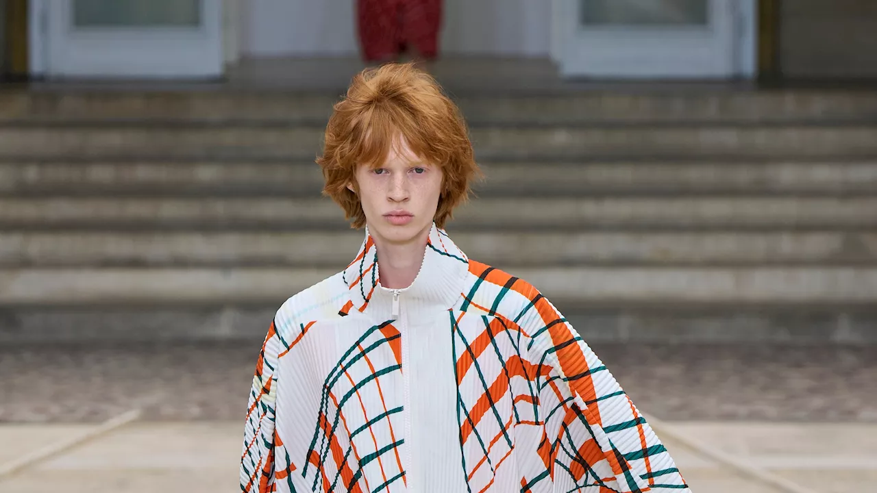 Homme Plissé Issey Miyake Spring 2025 Menswear Collection