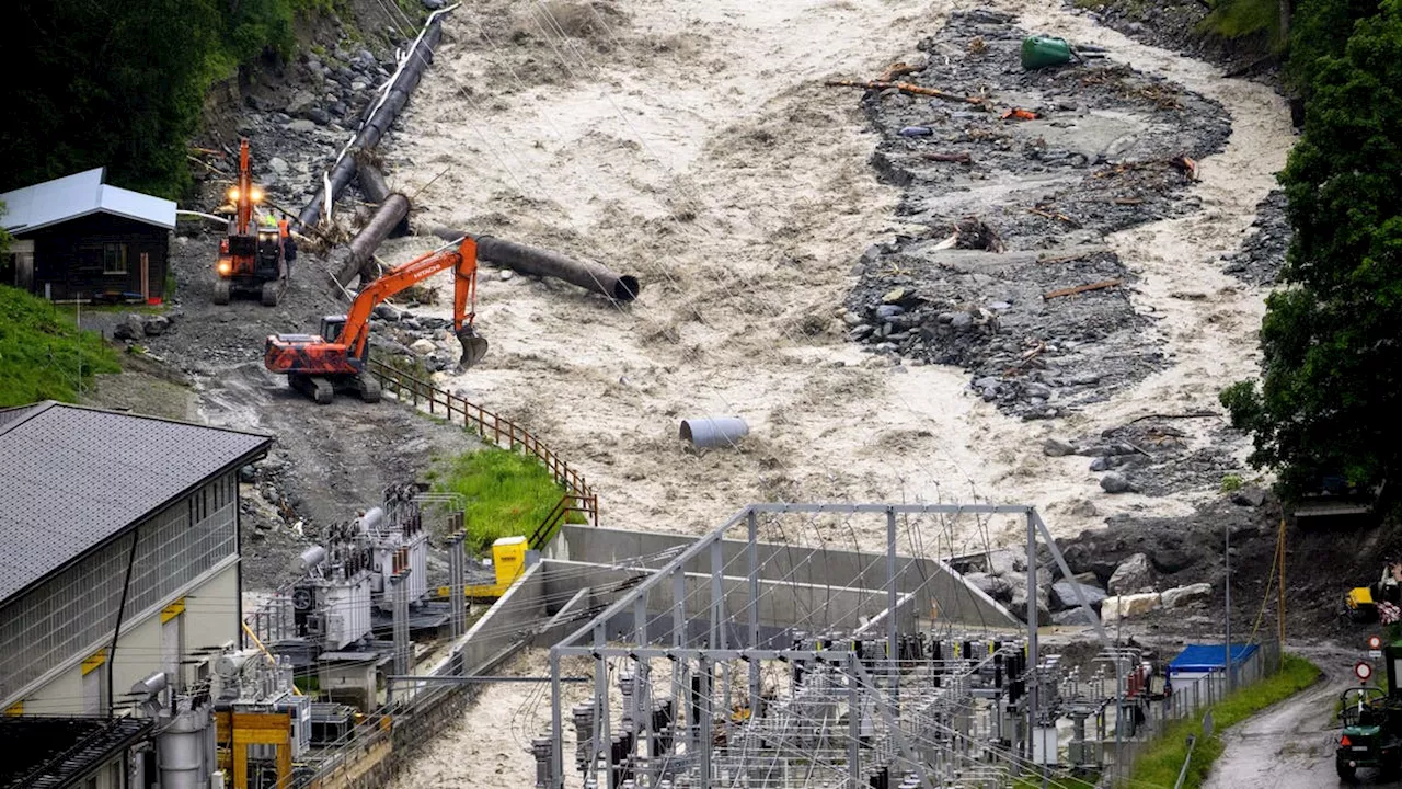 Vier Personen nach Unwetter in Misox in Graubünden vermisst ++ Zermatt bleibt von der Aussenwelt abgeschnitten