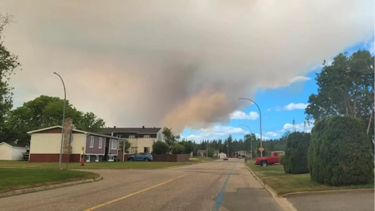 Port-Cartier, Que., issues evacuation order due to wildfires