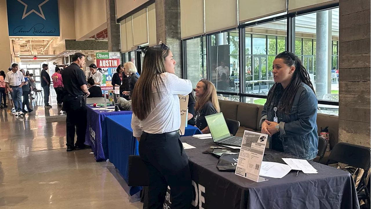 Austin School District career fair draws hundreds for support roles