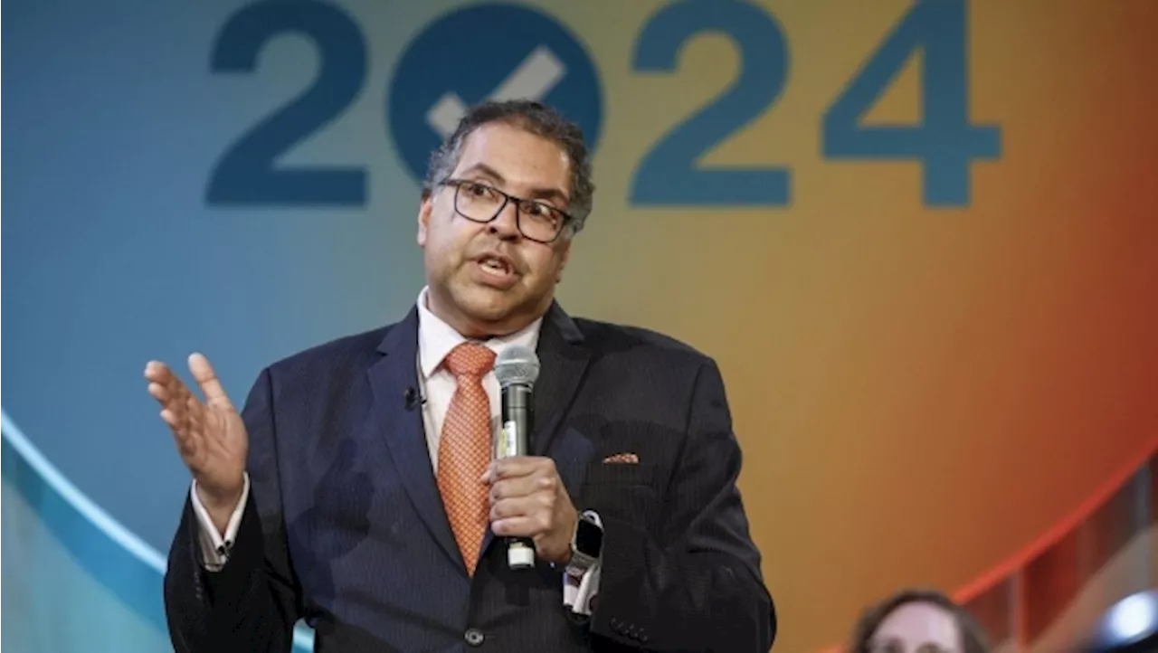 Naheed Nenshi returns to public life as leader of Alberta NDP