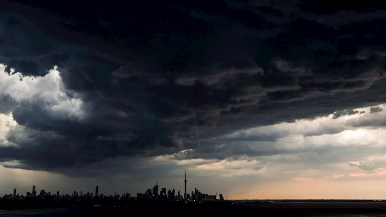 Severe thunderstorm watch, rainfall warning issued for Toronto: Environment Canada