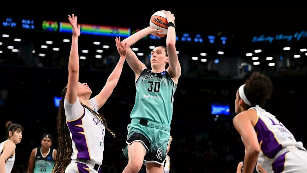 Breanna Stewart keys Liberty's win with historic first half