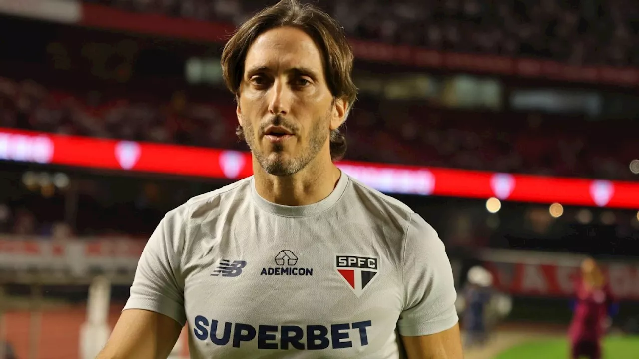 São Paulo perde 'campeão de minutos' com Zubeldía e vive impasse por substituto