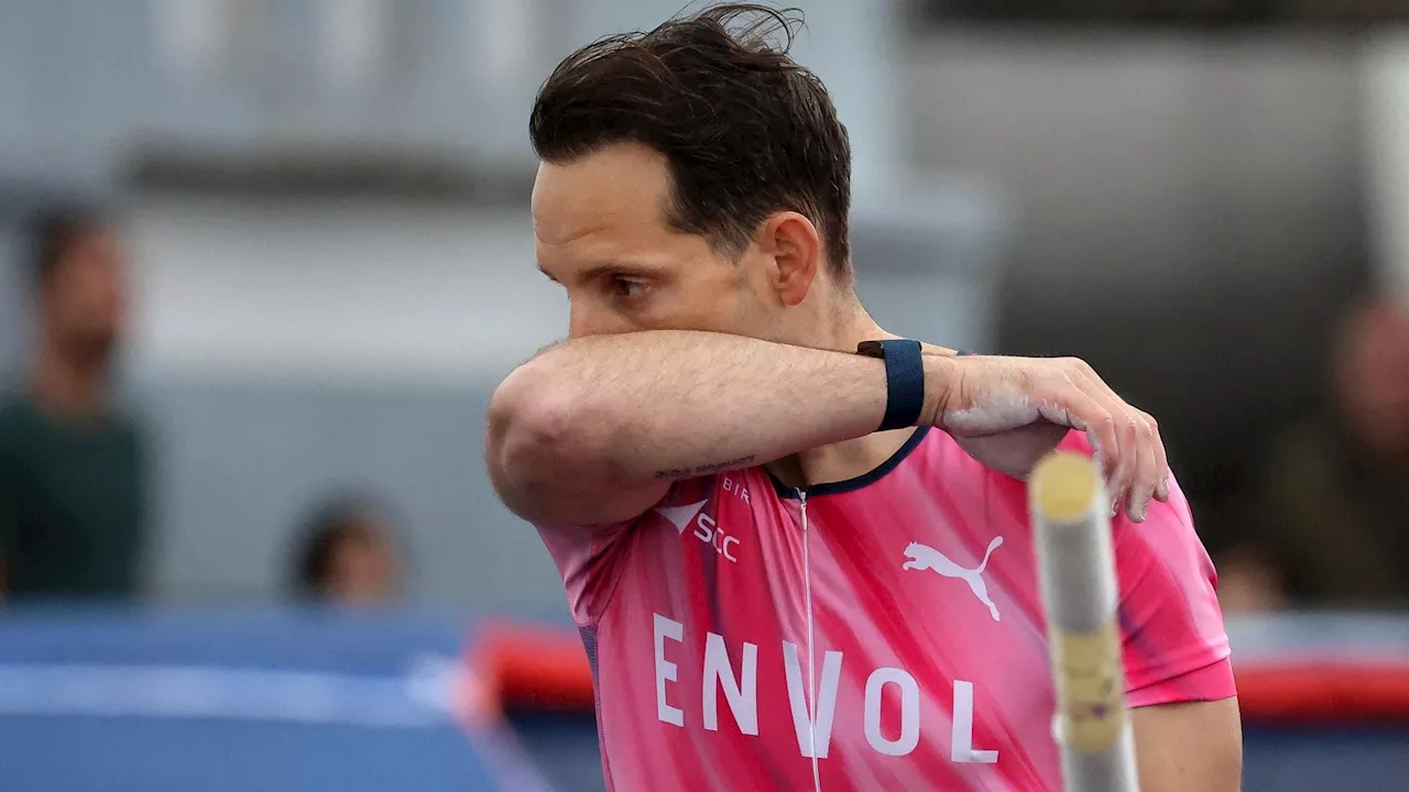 Jeux Olympiques I Paris 2024 : Renaud Lavillenie échoue trois fois à 5,50 m sur le concours à la perche à Toulouse