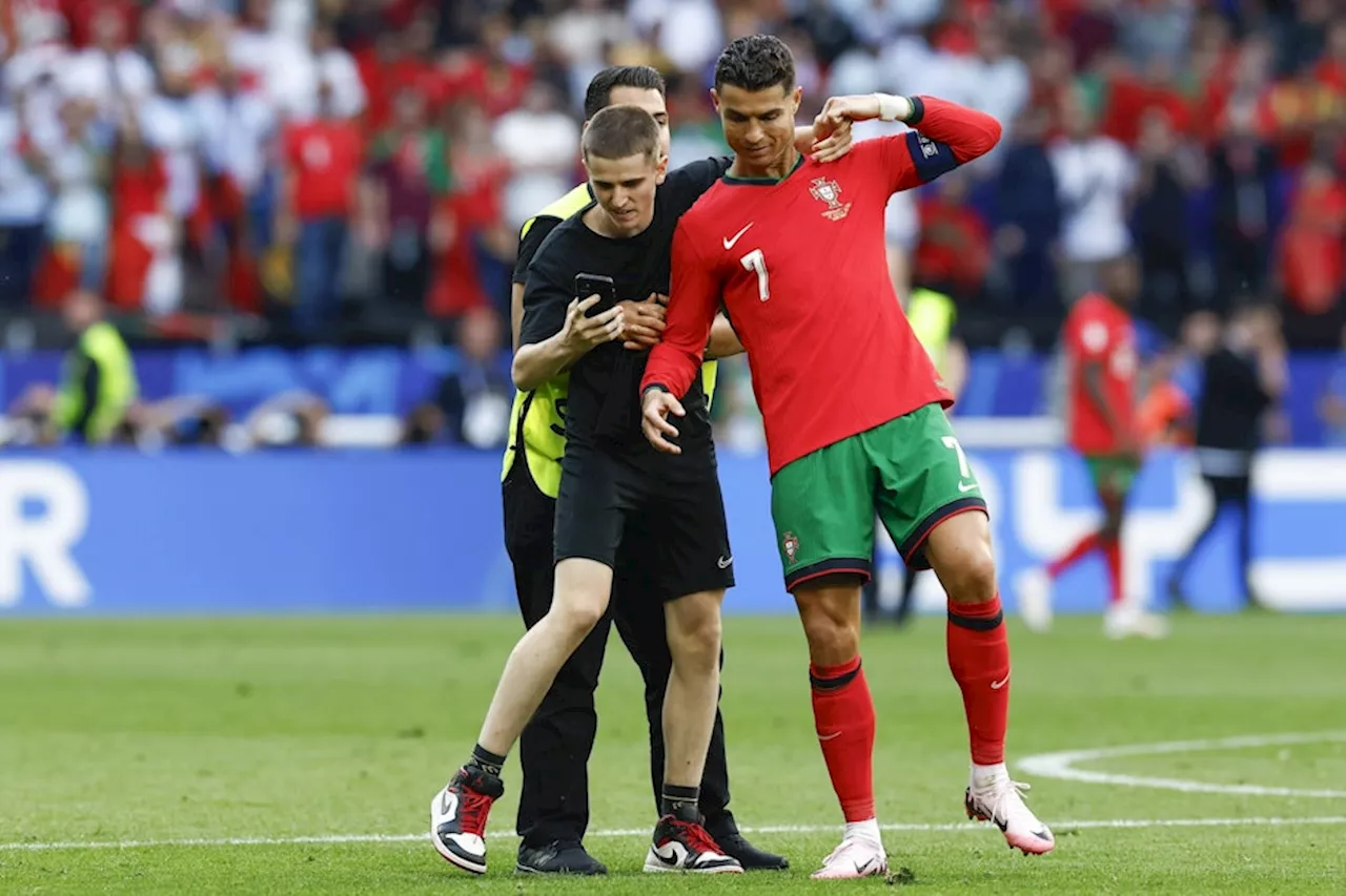 EM: Ronaldo-Fans sorgen für Flitzer-Festival - ZDF-Experte genervt