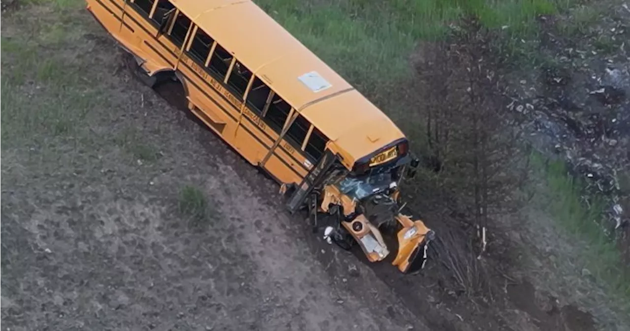 Crashed B.C. school bus was filled with grade 6s, 7s, superintendent says