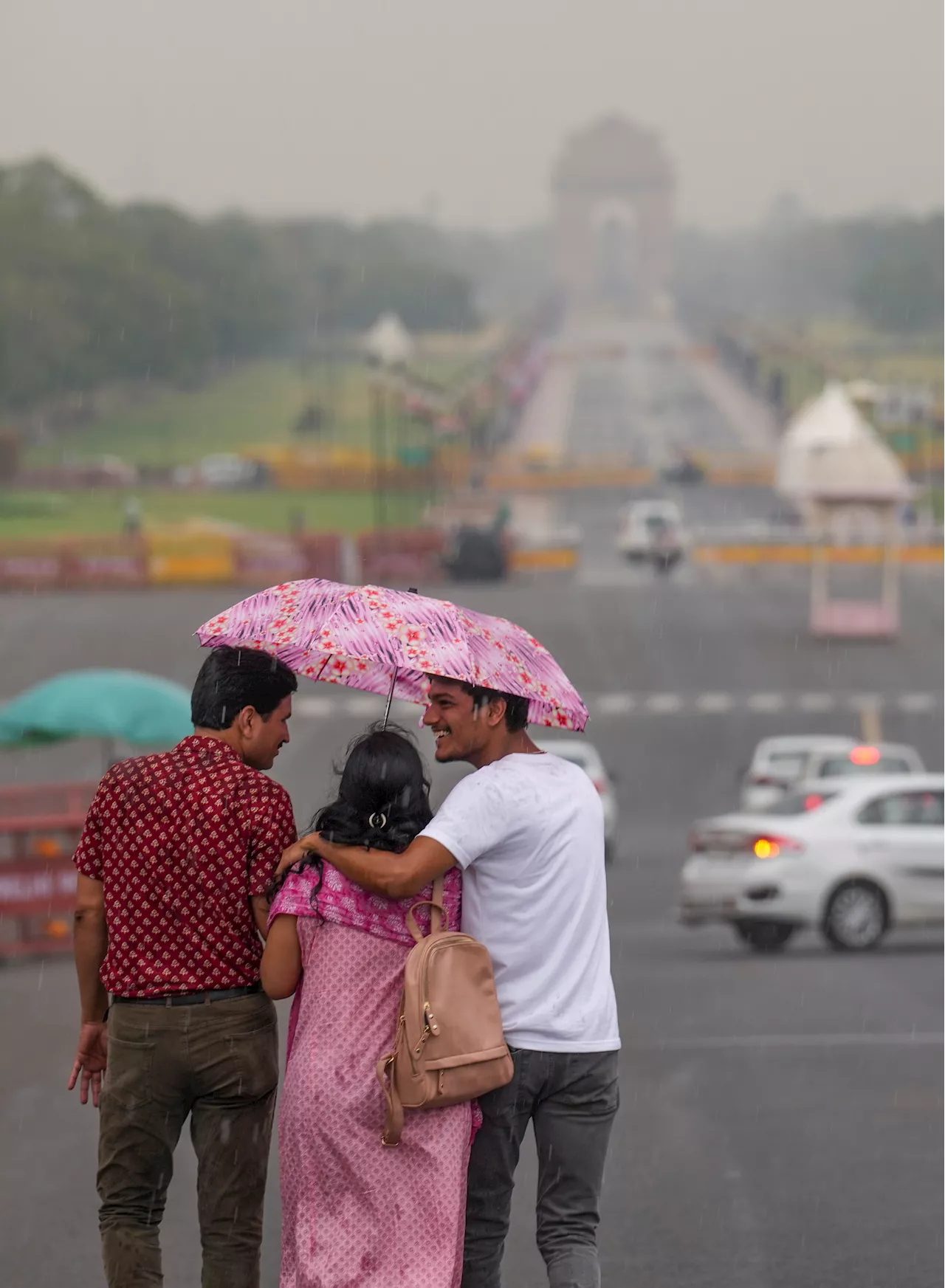 दिल्ली में सुहाना हुआ मौसम, हीटवेव से मिली राहत, मौसम विभाग ने बताया किस दिन दस्तक देगा मानसून