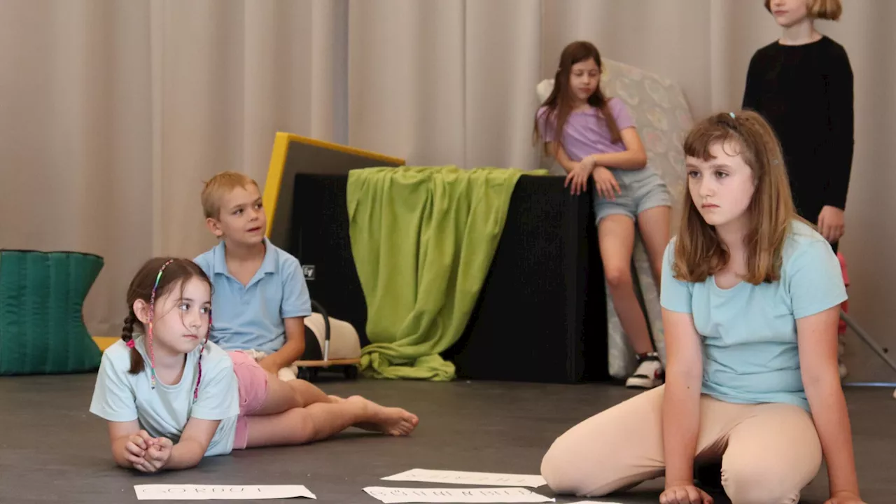 „Danke für eure Kinder!“ Erstes Vorsprechen der Schauspielklasse