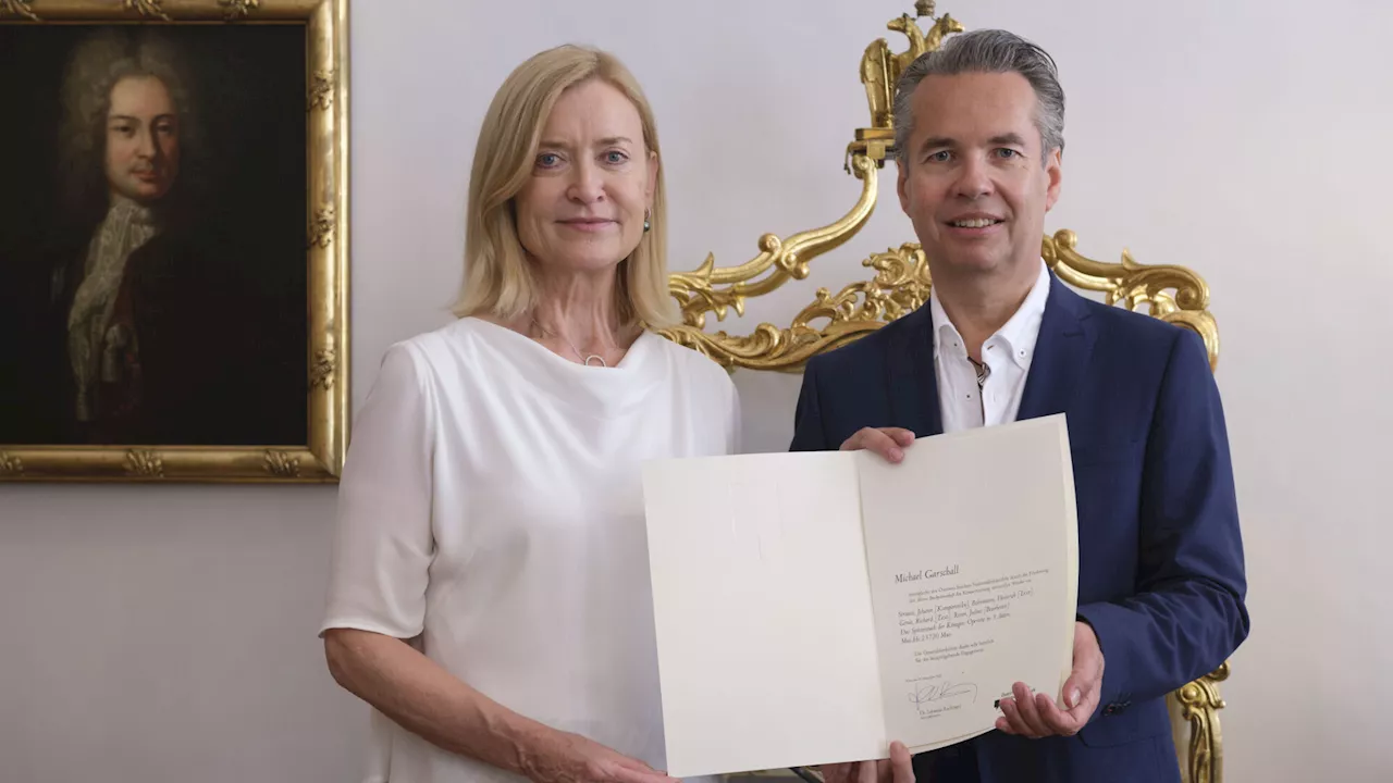 Herbsttage-Intendant Michael Garschall übernimmt Buchpatenschaft